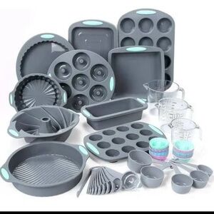 C17—.54/49/45/30pcs Silicone Baking Pan Set, Christmas Baking Kit,